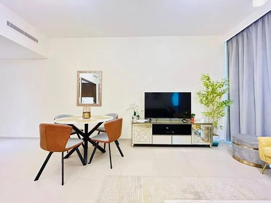 Modern Elegance In Downtown 1Br With Luxe Decor By Petals Holiday Homes Dubai Apartment