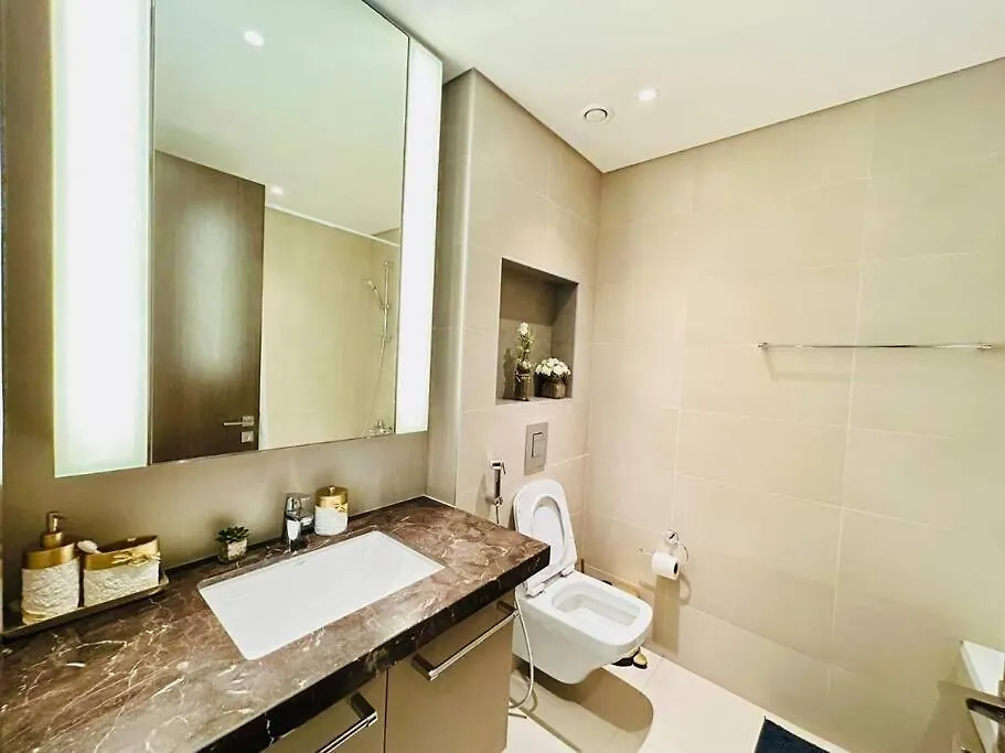 Modern Elegance In Downtown 1Br With Luxe Decor By Petals Holiday Homes Dubai Apartment